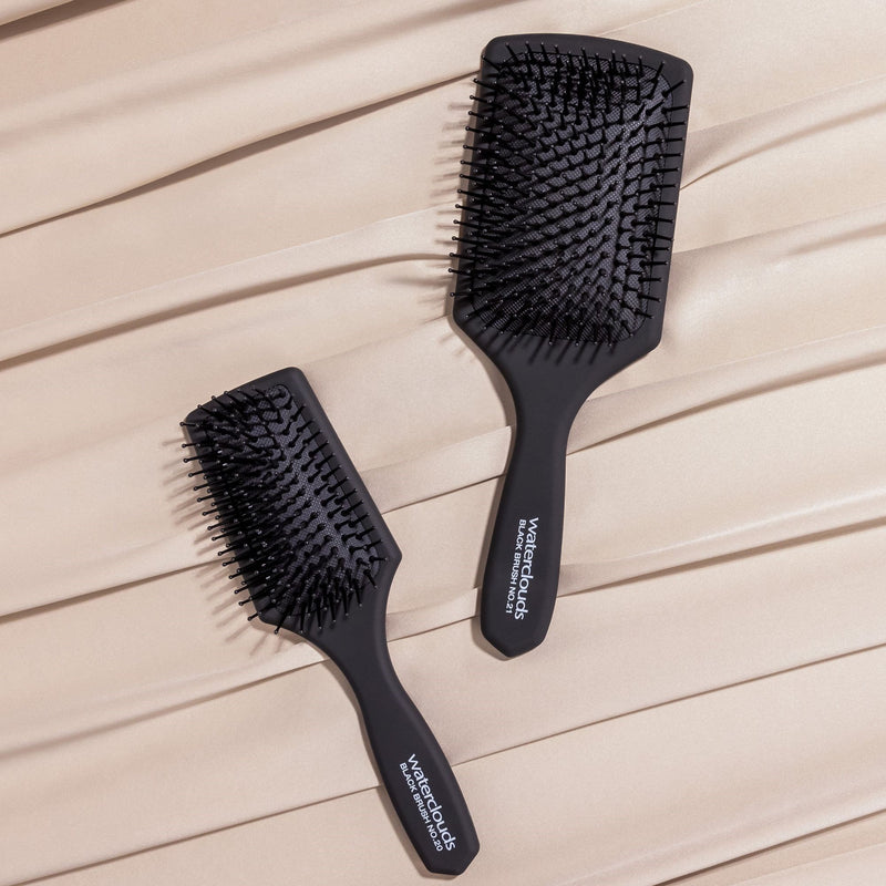 Waterclouds Black Brush 20 Medium Paddelborste